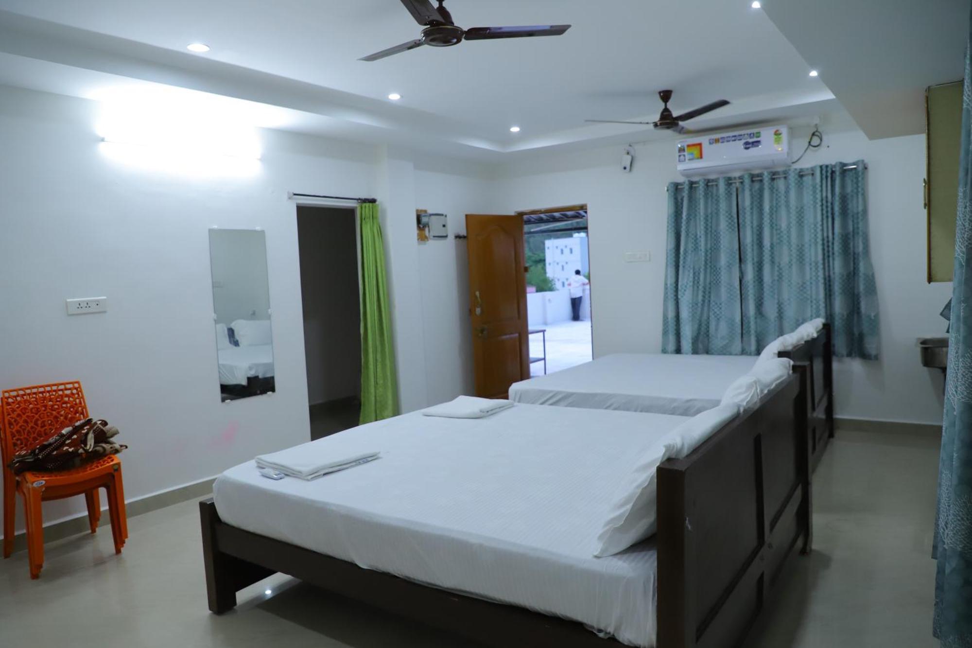 Nanda Mohan Homestay- Luxuries Ac Close To Alipiri Foothills-kapila Teertham And Iskcon Temple Homestay Tirupati