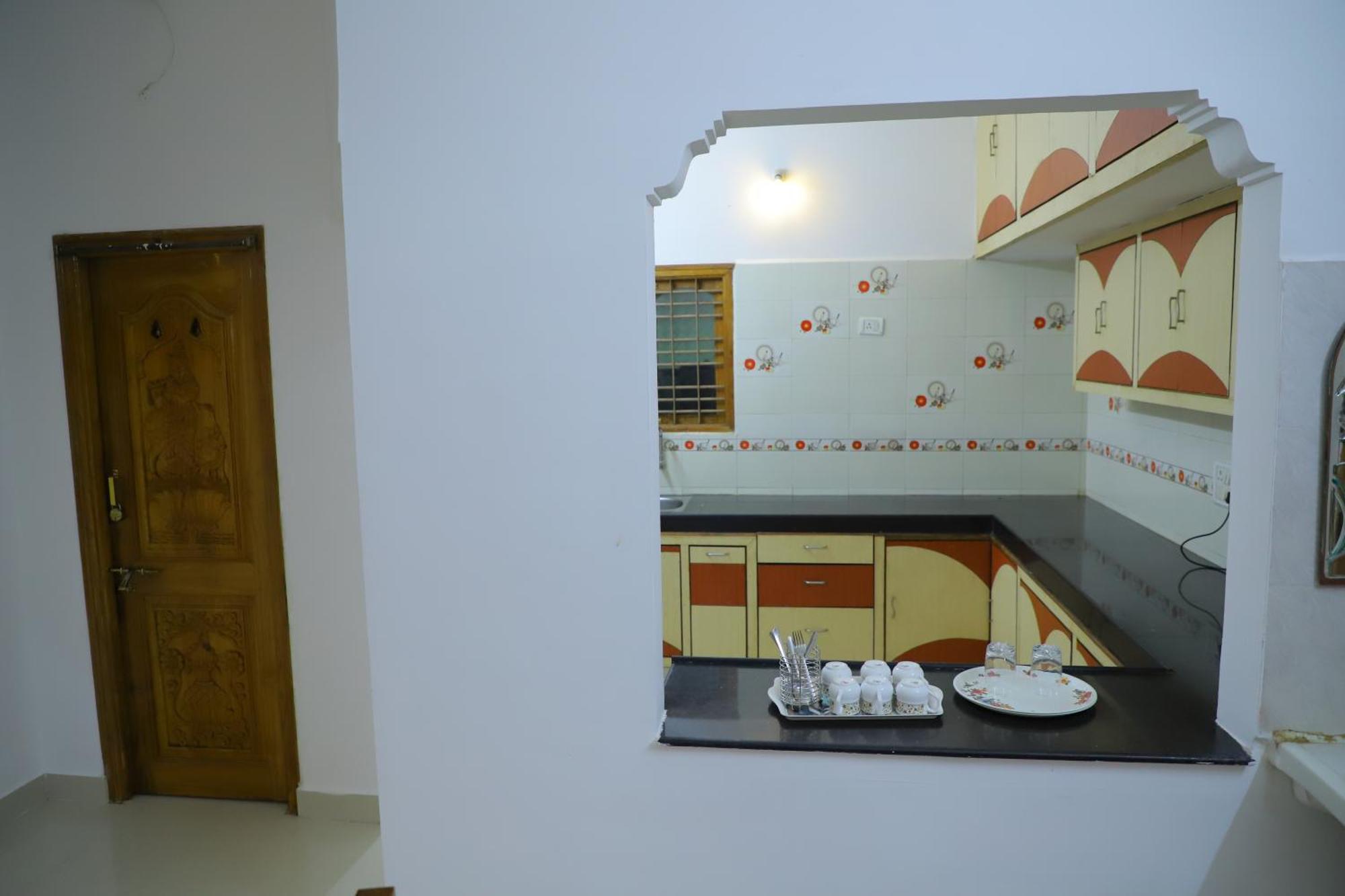 Nanda Mohan Homestay- Luxuries Ac Close To Alipiri Foothills-kapila Teertham And Iskcon Temple Homestay Tirupati
