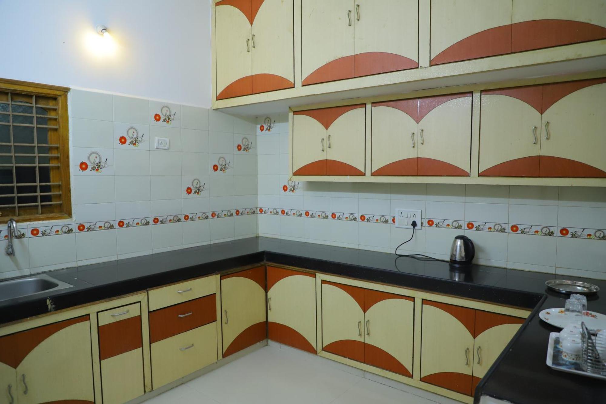 Homestay Nanda Mohan Homestay- Luxuries Ac Close To Alipiri Foothills-kapila Teertham And Iskcon Temple