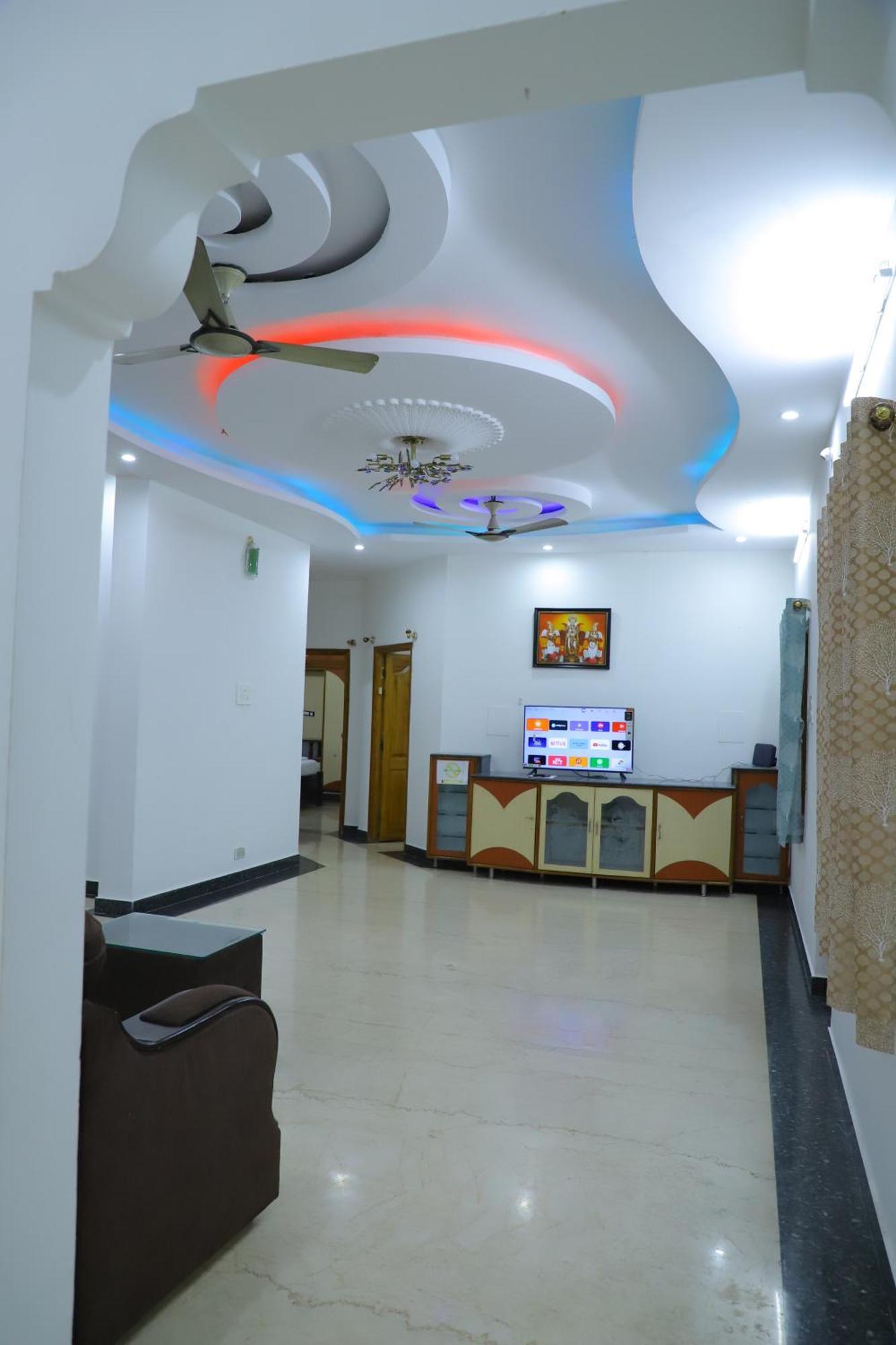 Nanda Mohan Homestay- Luxuries Ac Close To Alipiri Foothills-kapila Teertham And Iskcon Temple *