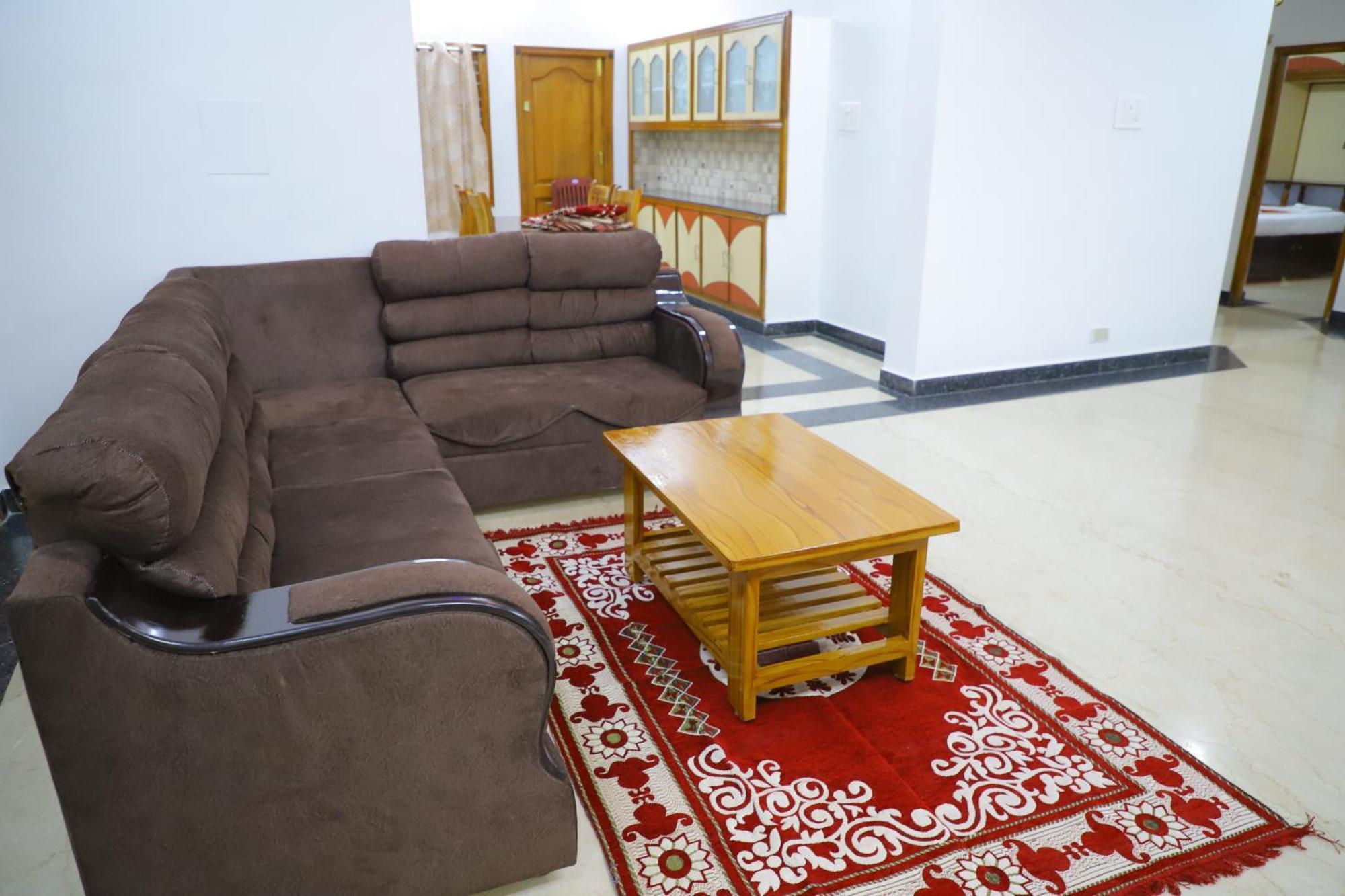 Homestay Nanda Mohan Homestay- Luxuries Ac Close To Alipiri Foothills-kapila Teertham And Iskcon Temple *